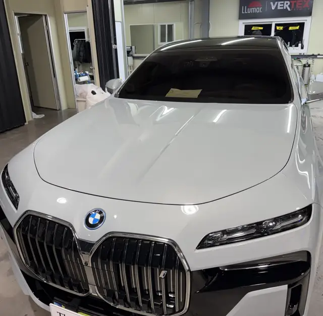 BMW i7 전체 PPF 시공 사진 7