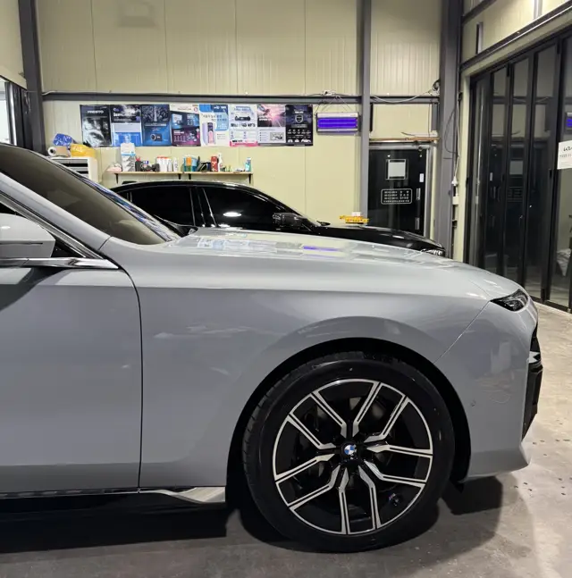 BMW i7 전체 PPF 시공 사진 9