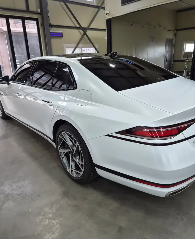제네시스 G90 랩핑 시공 사진 12
